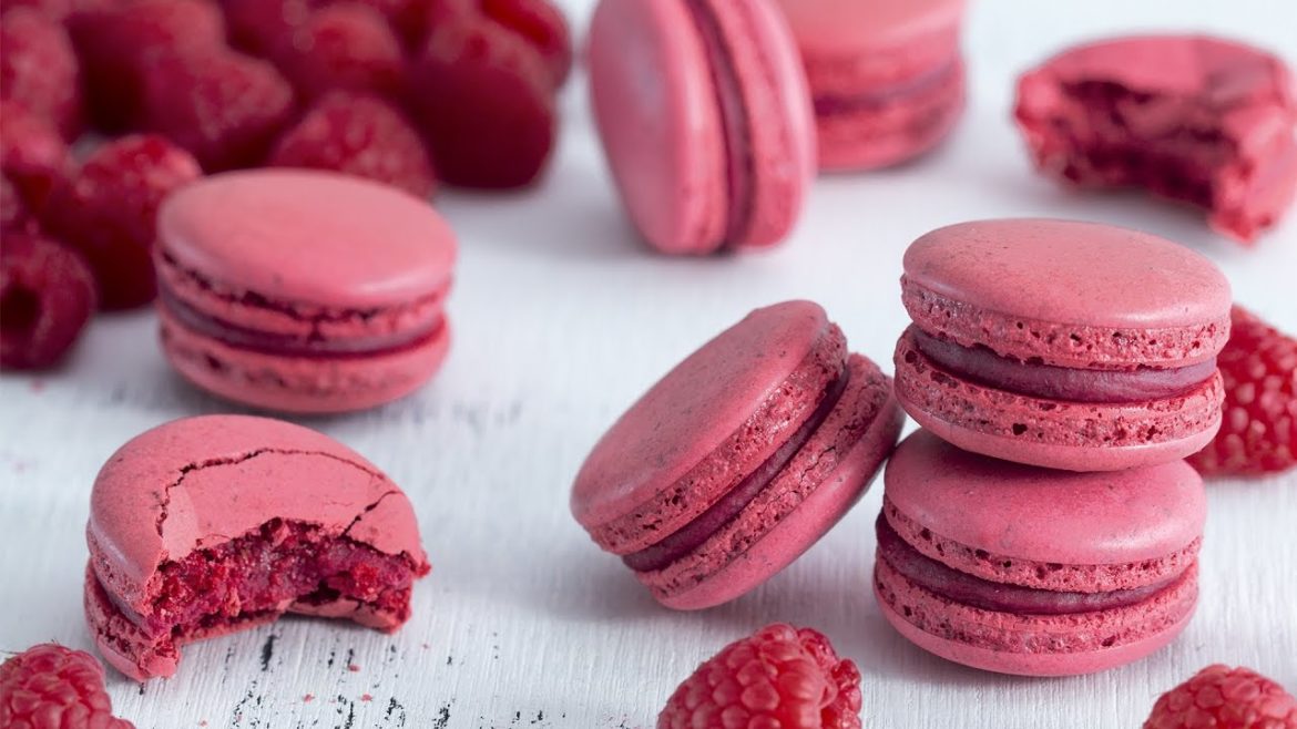 Raspberry macaroons - Italian meringue | Book Recipes