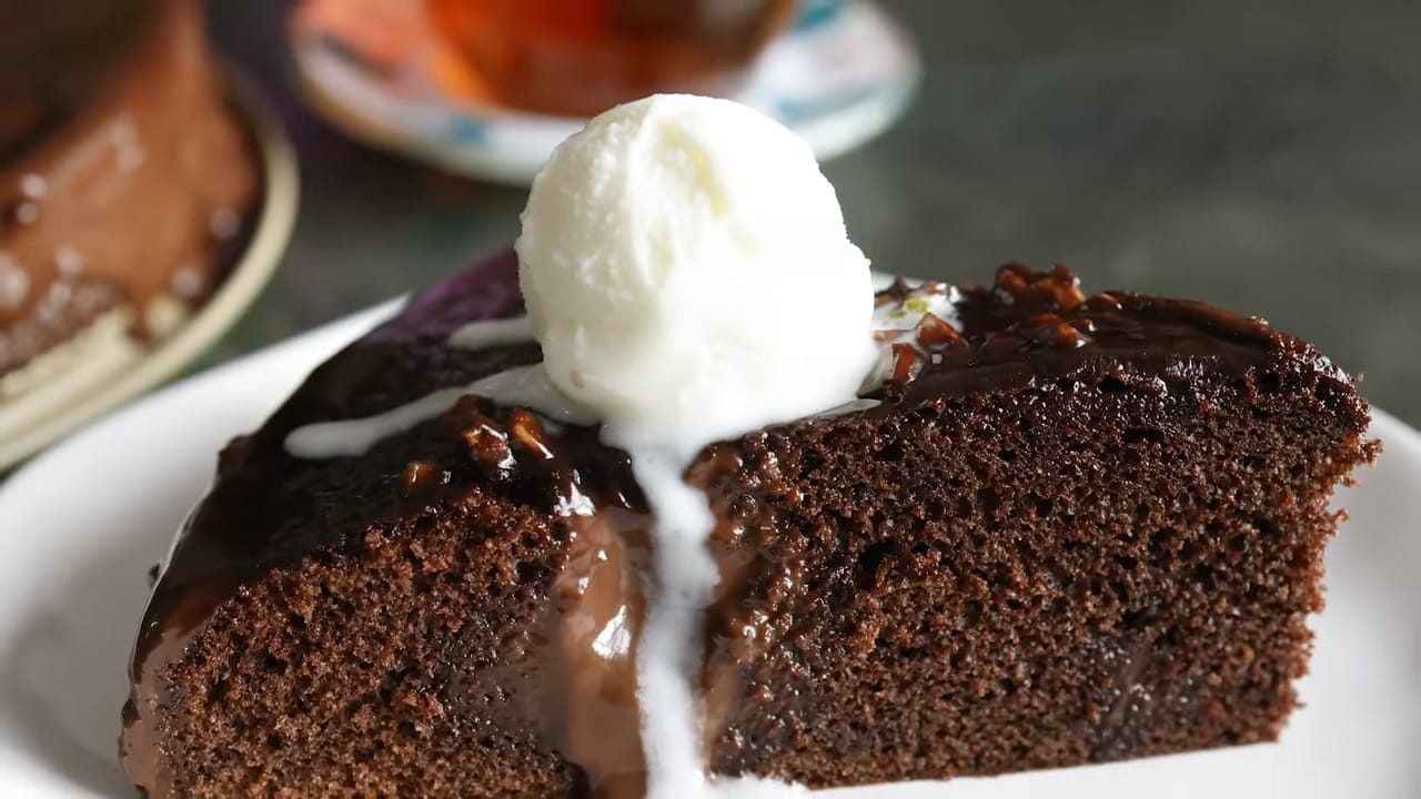 Viral Moist Carrot Cake Recipe - Everyday Dishes - Baking