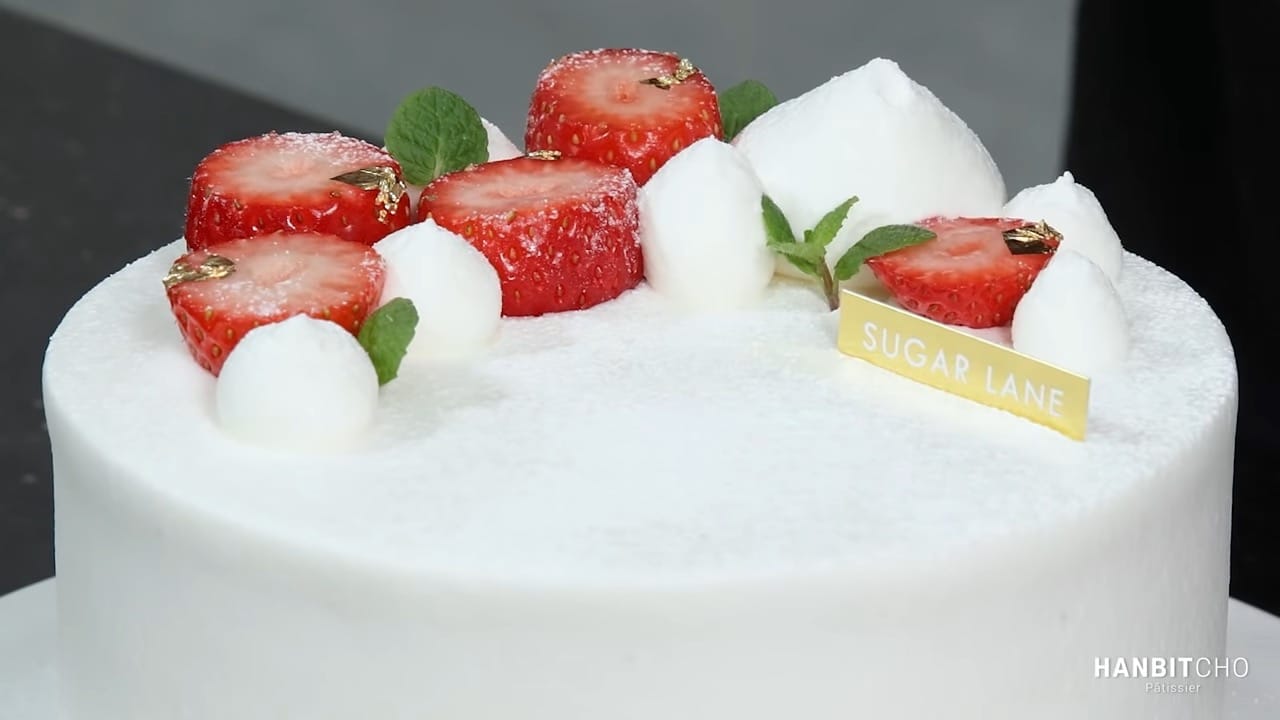 1 Kg Strawberry Cake at Rs 950/piece | Y. P. Pawar Nagar | Kolhapur | ID:  13325746962